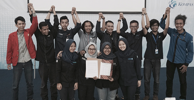 Dua belas TV Kampus sepakat membentuk ATKI di Pembacaan deklarasi pembentukan ATKI (Asosiasi Televisi Kampus Indonesia) di Universitas Multimedia Nusantara (UMN) pada Jumat (17/3) dalam acara Televisionair 2017