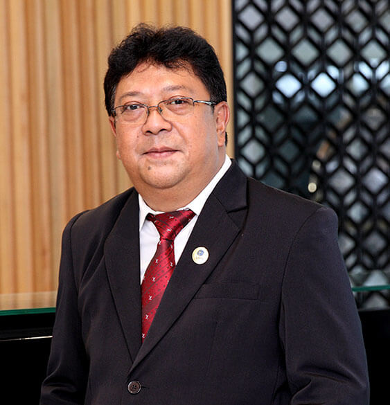 Stefanus Ariyanto，S.E，M.Ak。，CPSAK公司。，加利福尼亚州