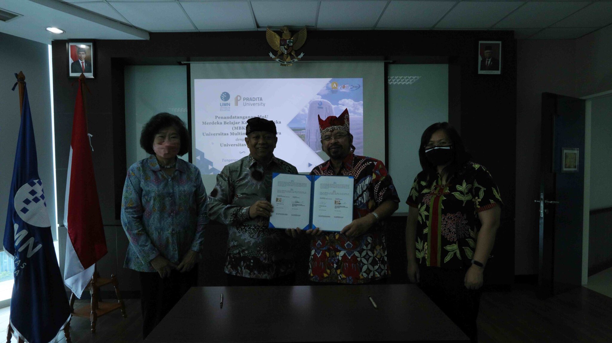 UMN Signs a MoU and MoA with Pradita University | Universitas ...